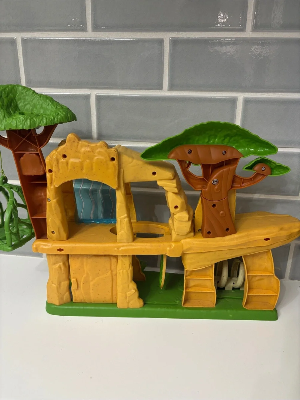 Disney Junior Lion Guard Defend the Pride Lands Playset